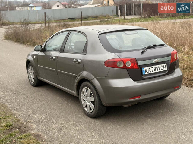 Сірий Шевроле Лачетті, об'ємом двигуна 1.6 л та пробігом 250 тис. км за 2250 $, фото 2 на Automoto.ua