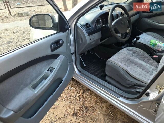 Сірий Шевроле Лачетті, об'ємом двигуна 1.6 л та пробігом 186 тис. км за 4000 $, фото 7 на Automoto.ua