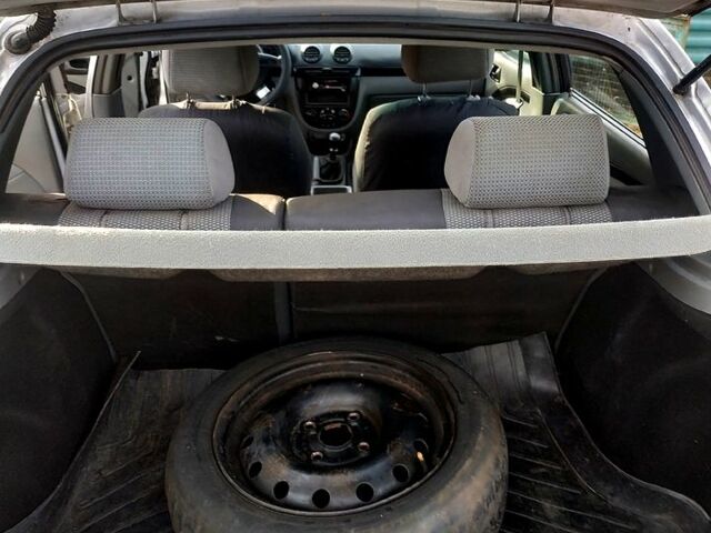 Сірий Шевроле Лачетті, об'ємом двигуна 1.4 л та пробігом 290 тис. км за 3800 $, фото 4 на Automoto.ua