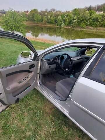 Серый Шевроле Лачетти, объемом двигателя 1.6 л и пробегом 220 тыс. км за 4800 $, фото 13 на Automoto.ua