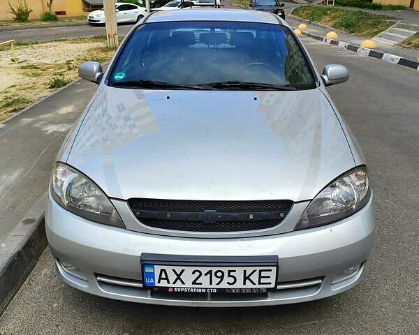 Сірий Шевроле Лачетті, об'ємом двигуна 1.6 л та пробігом 148 тис. км за 3600 $, фото 3 на Automoto.ua