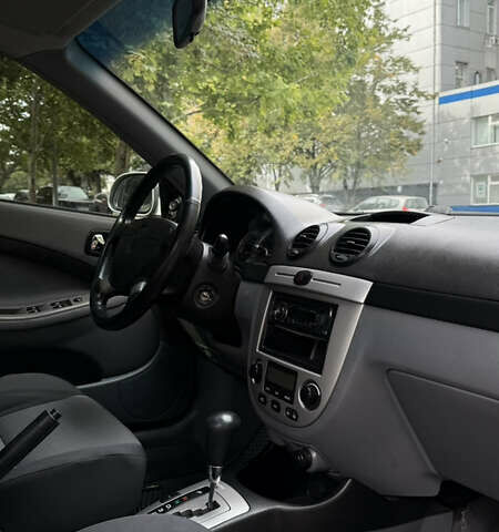 Шевроле Лачетти 2008 в Запорожье на Automoto.ua Серый Шевроле Лачетти, объемом двигателя 1.8 л и пробегом 68 тыс. км за 6200 $, фото 7 на Automoto.ua