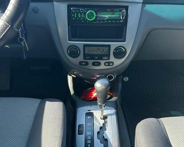 Серый Шевроле Лачетти, объемом двигателя 1.8 л и пробегом 206 тыс. км за 3200 $, фото 9 на Automoto.ua