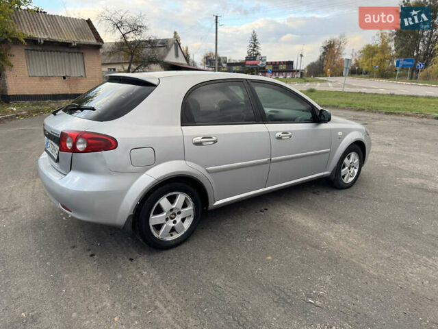 Сірий Шевроле Лачетті, об'ємом двигуна 1.6 л та пробігом 300 тис. км за 2750 $, фото 3 на Automoto.ua