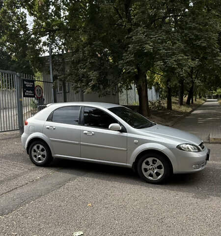 Шевроле Лачетти 2008 в Запорожье на Automoto.ua Серый Шевроле Лачетти, объемом двигателя 1.8 л и пробегом 68 тыс. км за 6200 $, фото 3 на Automoto.ua