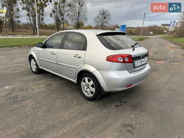 Сірий Шевроле Лачетті, об'ємом двигуна 1.6 л та пробігом 300 тис. км за 2750 $, фото 4 на Automoto.ua
