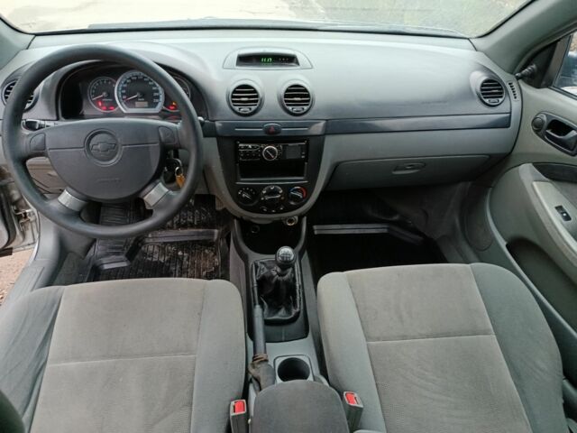 Сірий Шевроле Лачетті, об'ємом двигуна 1 л та пробігом 275 тис. км за 3999 $, фото 5 на Automoto.ua