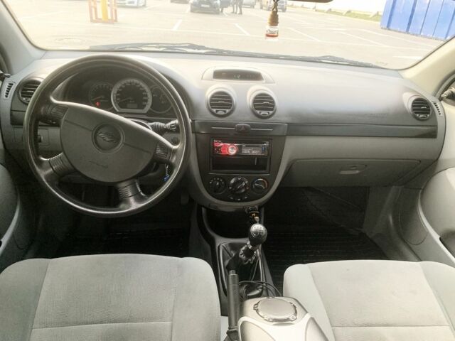 Серый Шевроле Лачетти, объемом двигателя 1.6 л и пробегом 150 тыс. км за 3800 $, фото 4 на Automoto.ua