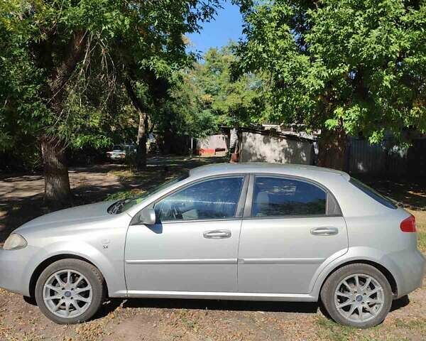 Сірий Шевроле Лачетті, об'ємом двигуна 1.6 л та пробігом 191 тис. км за 4300 $, фото 2 на Automoto.ua