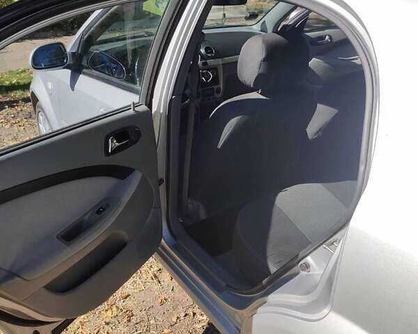 Сірий Шевроле Лачетті, об'ємом двигуна 1.6 л та пробігом 191 тис. км за 4300 $, фото 8 на Automoto.ua