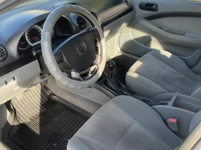 Серый Шевроле Лачетти, объемом двигателя 1.6 л и пробегом 109 тыс. км за 3300 $, фото 7 на Automoto.ua