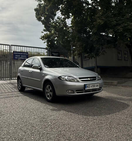 Шевроле Лачетти 2008 в Запорожье на Automoto.ua Серый Шевроле Лачетти, объемом двигателя 1.8 л и пробегом 68 тыс. км за 6200 $, фото 4 на Automoto.ua