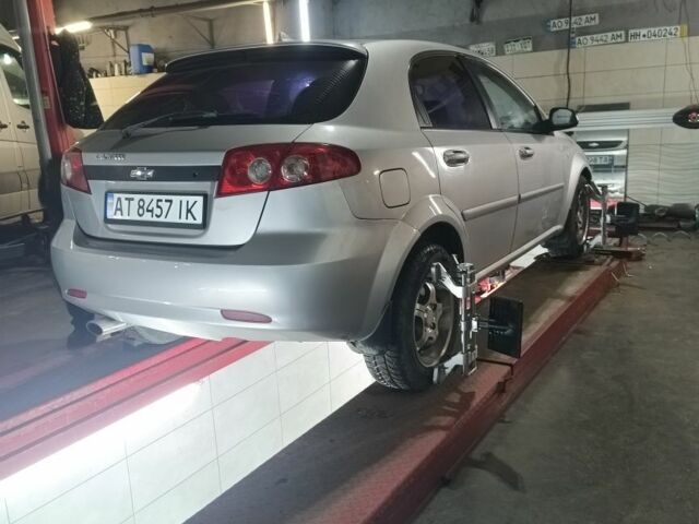 Серый Шевроле Лачетти, объемом двигателя 1.6 л и пробегом 267 тыс. км за 3350 $, фото 14 на Automoto.ua