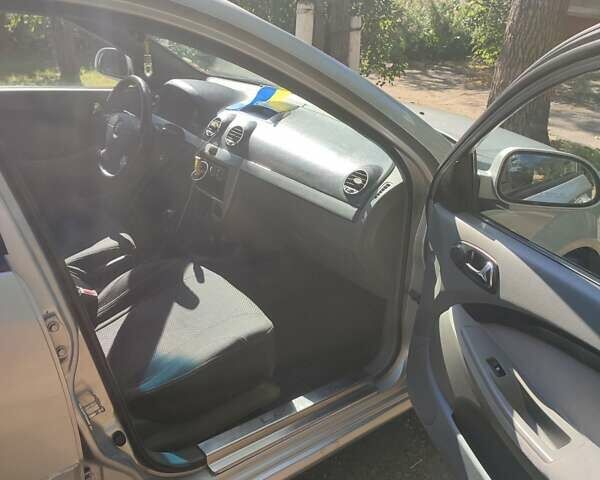 Сірий Шевроле Лачетті, об'ємом двигуна 1.6 л та пробігом 191 тис. км за 4300 $, фото 4 на Automoto.ua