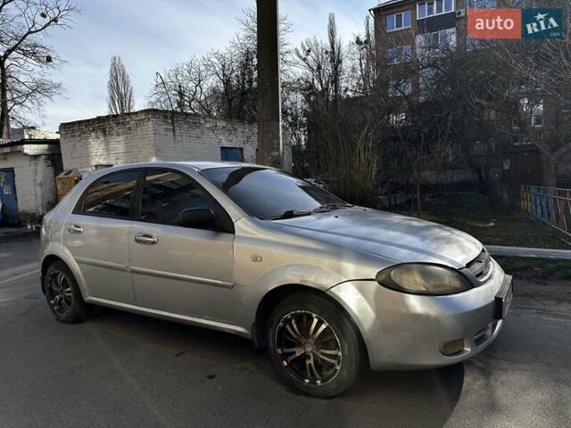 Серый Шевроле Лачетти, объемом двигателя 1.6 л и пробегом 380 тыс. км за 2200 $, фото 9 на Automoto.ua
