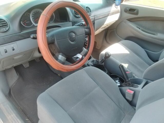 Серый Шевроле Лачетти, объемом двигателя 1 л и пробегом 270 тыс. км за 3000 $, фото 6 на Automoto.ua