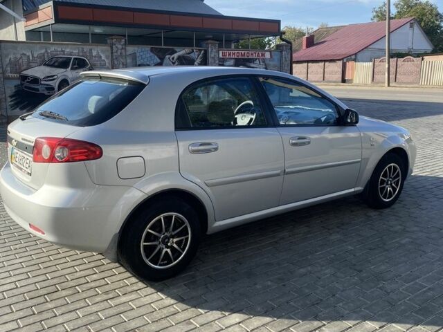 Серый Шевроле Лачетти, объемом двигателя 1.6 л и пробегом 109 тыс. км за 3300 $, фото 2 на Automoto.ua