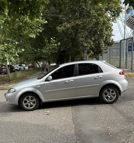 Шевроле Лачетти 2008 в Запорожье на Automoto.ua Серый Шевроле Лачетти, объемом двигателя 1.8 л и пробегом 68 тыс. км за 6200 $, фото 2 на Automoto.ua