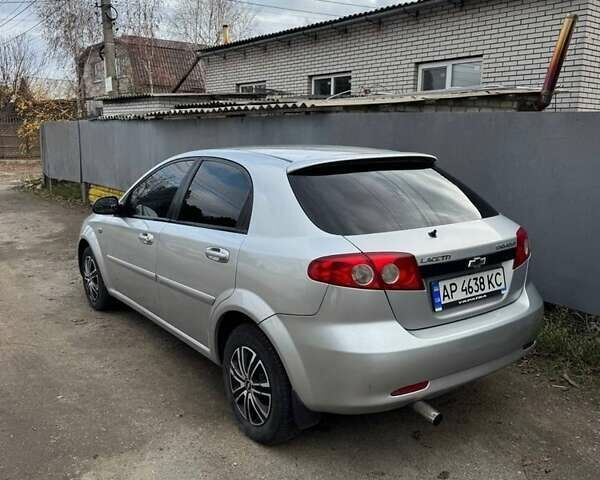 Серый Шевроле Лачетти, объемом двигателя 1.6 л и пробегом 350 тыс. км за 4069 $, фото 2 на Automoto.ua