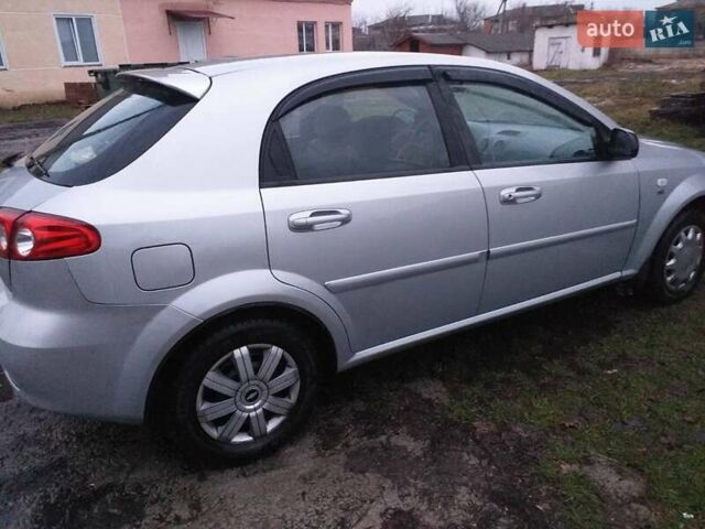 Серый Шевроле Лачетти, объемом двигателя 1.6 л и пробегом 200 тыс. км за 4300 $, фото 2 на Automoto.ua