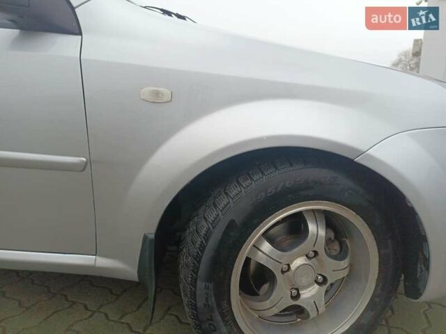 Сірий Шевроле Лачетті, об'ємом двигуна 1.6 л та пробігом 267 тис. км за 3450 $, фото 11 на Automoto.ua