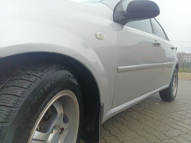 Серый Шевроле Лачетти, объемом двигателя 1.6 л и пробегом 267 тыс. км за 3350 $, фото 8 на Automoto.ua