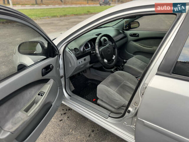 Сірий Шевроле Лачетті, об'ємом двигуна 1.6 л та пробігом 300 тис. км за 2750 $, фото 5 на Automoto.ua