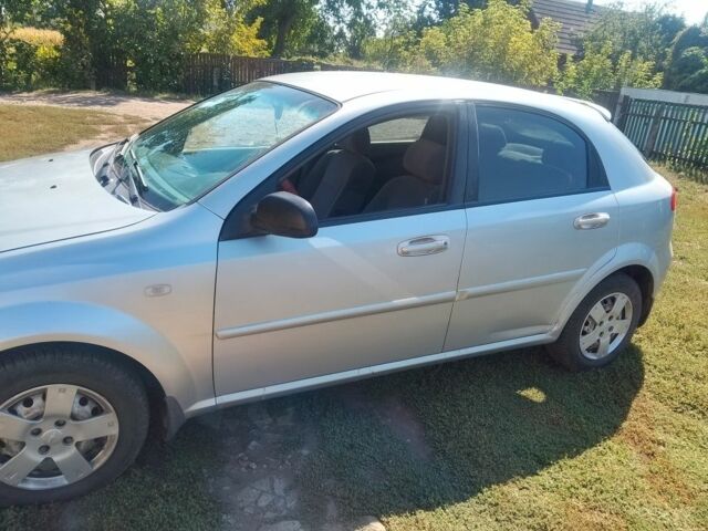 Серый Шевроле Лачетти, объемом двигателя 1 л и пробегом 270 тыс. км за 3000 $, фото 5 на Automoto.ua