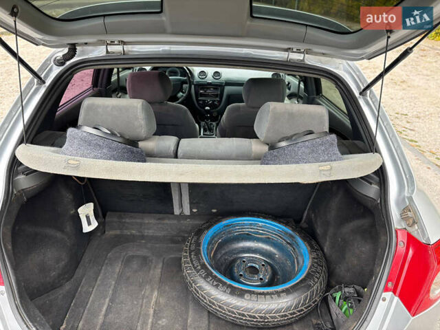 Серый Шевроле Лачетти, объемом двигателя 1.6 л и пробегом 280 тыс. км за 3600 $, фото 8 на Automoto.ua