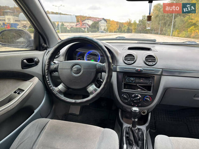 Серый Шевроле Лачетти, объемом двигателя 1.6 л и пробегом 280 тыс. км за 3600 $, фото 6 на Automoto.ua