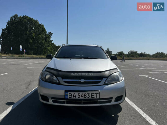 Серый Шевроле Лачетти, объемом двигателя 1.6 л и пробегом 283 тыс. км за 4750 $, фото 1 на Automoto.ua