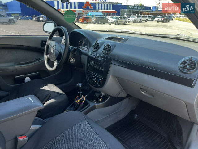 Серый Шевроле Лачетти, объемом двигателя 1.6 л и пробегом 283 тыс. км за 4750 $, фото 8 на Automoto.ua