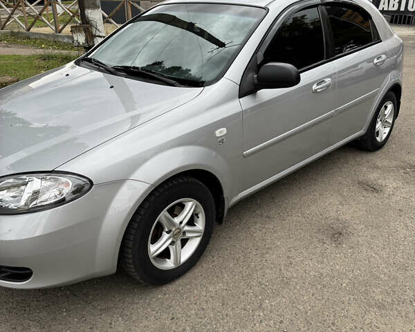 Сірий Шевроле Лачетті, об'ємом двигуна 1.6 л та пробігом 70 тис. км за 5900 $, фото 1 на Automoto.ua
