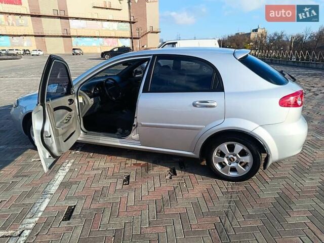 Серый Шевроле Лачетти, объемом двигателя 1.8 л и пробегом 138 тыс. км за 5700 $, фото 4 на Automoto.ua