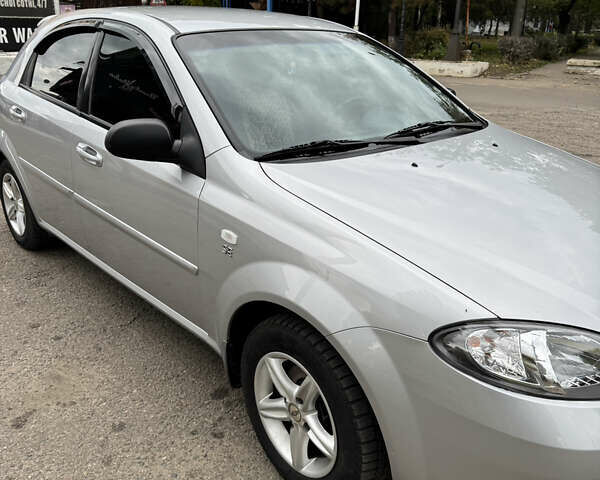 Сірий Шевроле Лачетті, об'ємом двигуна 1.6 л та пробігом 70 тис. км за 5900 $, фото 7 на Automoto.ua