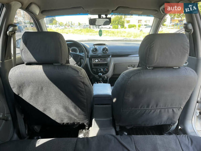 Серый Шевроле Лачетти, объемом двигателя 1.6 л и пробегом 283 тыс. км за 4750 $, фото 10 на Automoto.ua