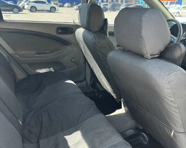 Серый Шевроле Лачетти, объемом двигателя 1.6 л и пробегом 283 тыс. км за 4750 $, фото 9 на Automoto.ua