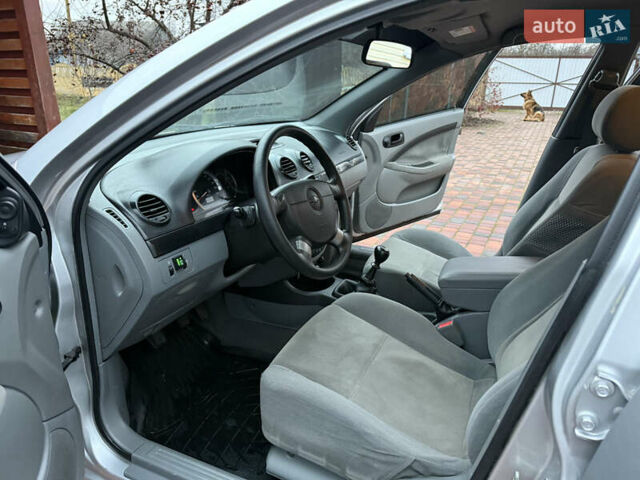 Серый Шевроле Лачетти, объемом двигателя 1.6 л и пробегом 216 тыс. км за 4900 $, фото 41 на Automoto.ua
