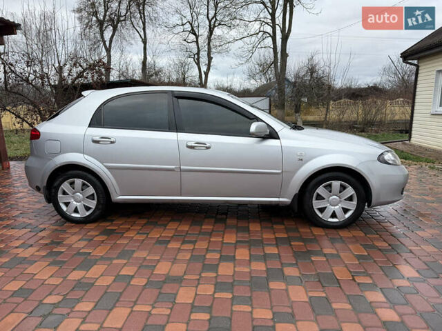 Серый Шевроле Лачетти, объемом двигателя 1.6 л и пробегом 216 тыс. км за 4900 $, фото 15 на Automoto.ua