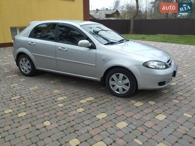 Серый Шевроле Лачетти, объемом двигателя 1.6 л и пробегом 216 тыс. км за 4860 $, фото 6 на Automoto.ua