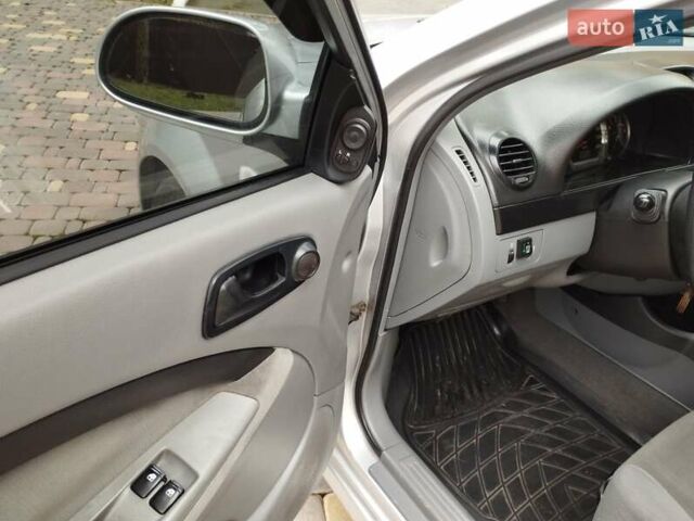 Серый Шевроле Лачетти, объемом двигателя 1.6 л и пробегом 216 тыс. км за 4860 $, фото 1 на Automoto.ua