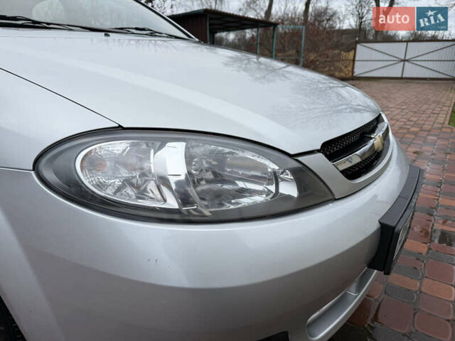 Серый Шевроле Лачетти, объемом двигателя 1.6 л и пробегом 216 тыс. км за 4900 $, фото 5 на Automoto.ua