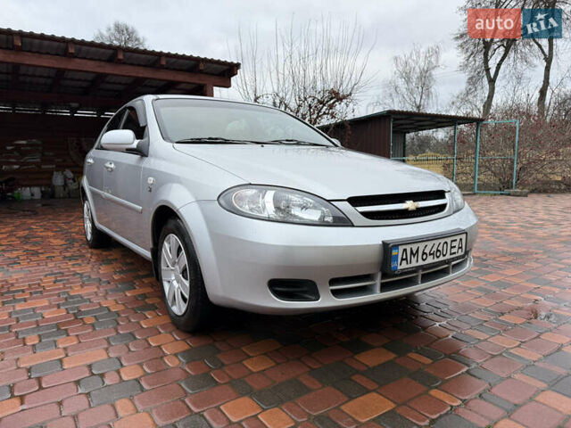 Серый Шевроле Лачетти, объемом двигателя 1.6 л и пробегом 216 тыс. км за 4900 $, фото 1 на Automoto.ua