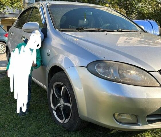 Серый Шевроле Лачетти, объемом двигателя 1.8 л и пробегом 147 тыс. км за 3500 $, фото 2 на Automoto.ua