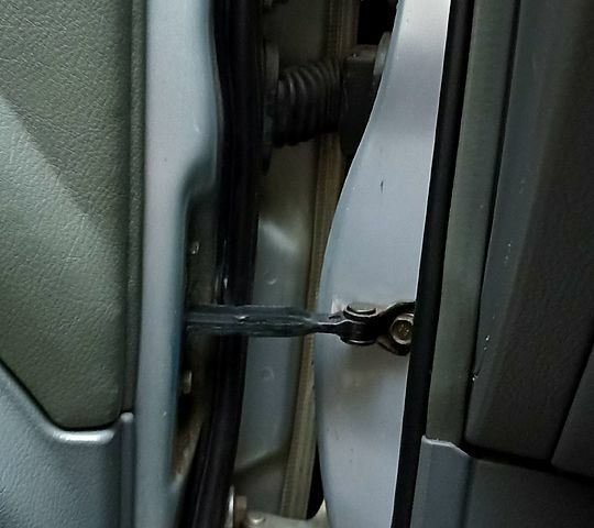 Серый Шевроле Лачетти, объемом двигателя 1.8 л и пробегом 283 тыс. км за 4000 $, фото 5 на Automoto.ua
