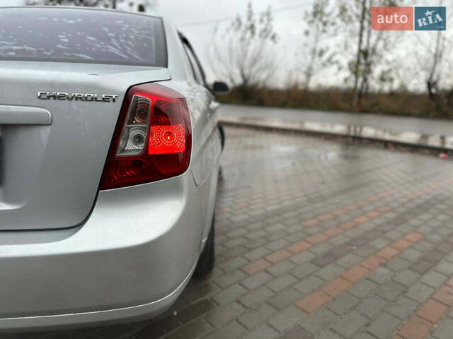 Сірий Шевроле Лачетті, об'ємом двигуна 1.8 л та пробігом 185 тис. км за 4500 $, фото 12 на Automoto.ua