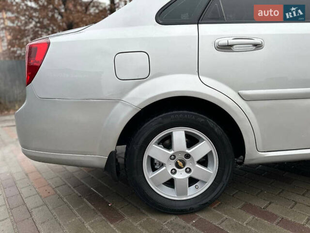 Сірий Шевроле Лачетті, об'ємом двигуна 1.8 л та пробігом 185 тис. км за 4500 $, фото 27 на Automoto.ua