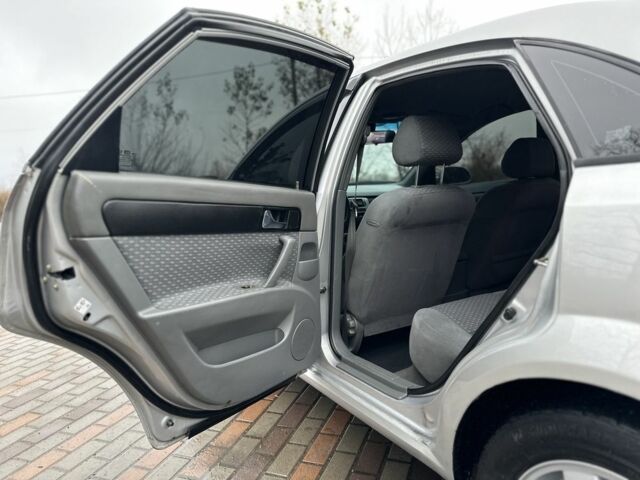 Серый Шевроле Лачетти, объемом двигателя 1.8 л и пробегом 180 тыс. км за 4500 $, фото 18 на Automoto.ua