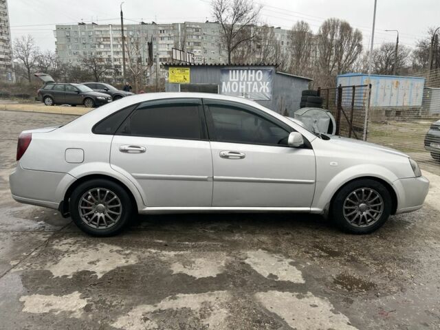 Серый Шевроле Лачетти, объемом двигателя 1.8 л и пробегом 227 тыс. км за 3300 $, фото 3 на Automoto.ua