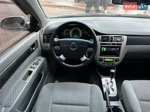 Сірий Шевроле Лачетті, об'ємом двигуна 1.8 л та пробігом 185 тис. км за 4500 $, фото 42 на Automoto.ua